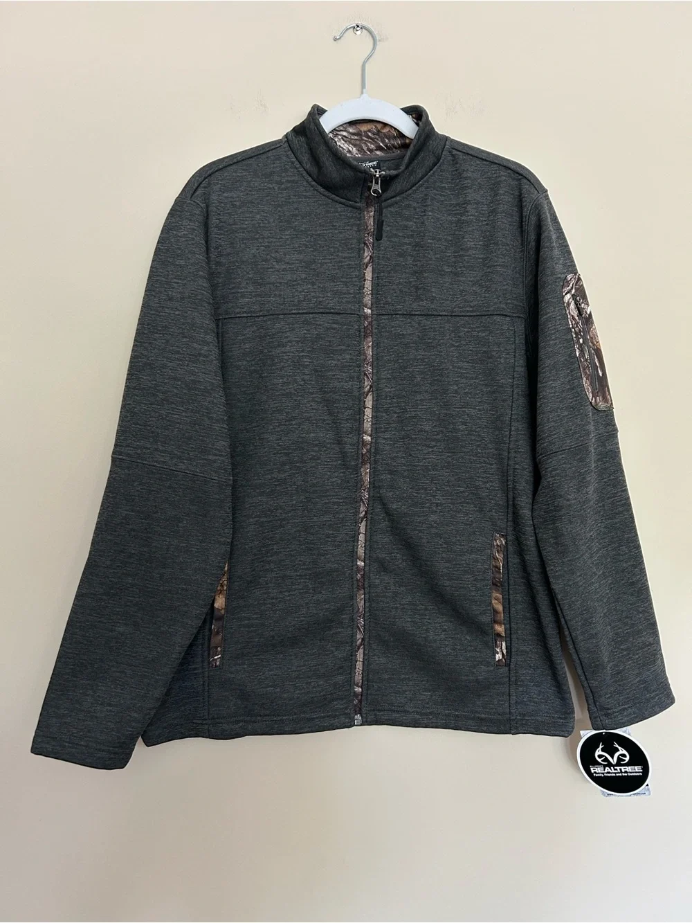 🔹NWT Realtree Men’s Gray Camo Trek Fleece Jacket